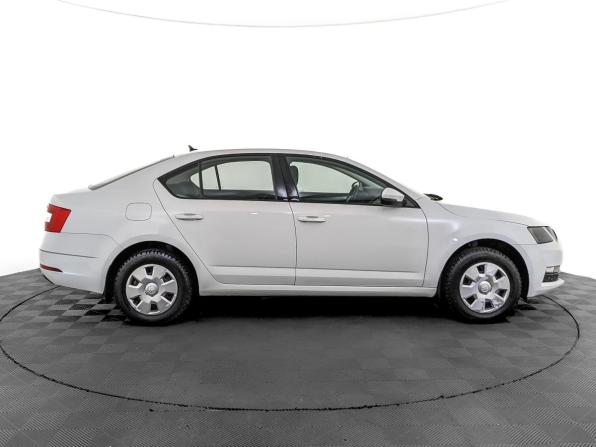 Skoda Octavia III (A7) Рестайлинг с пробегом 2020 года, цена 1 855 000 рублей, 60224 км, лифтбек, Автокод Объявления