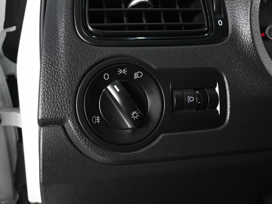 Volkswagen Polo V Рестайлинг Ростов-на-Дону  - изображение 14