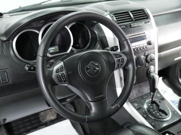 Suzuki Grand Vitara II Рестайлинг с пробегом 2010 года, цена 1 035 000 рублей, 175000 км, внедорожник, Автокод Объявления