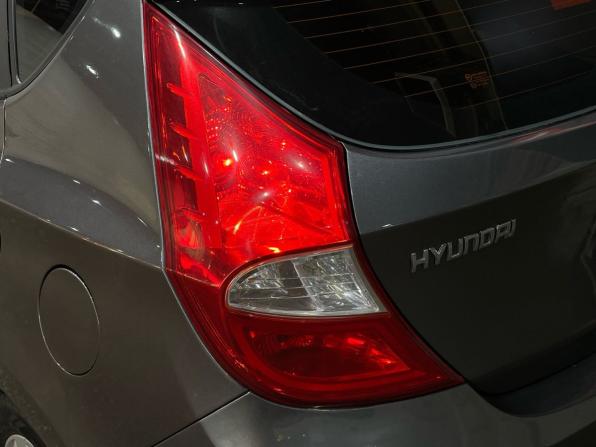 Hyundai Solaris I с пробегом 2012 года, цена 725 000 рублей, 164782 км, хэтчбек, Автокод Объявления