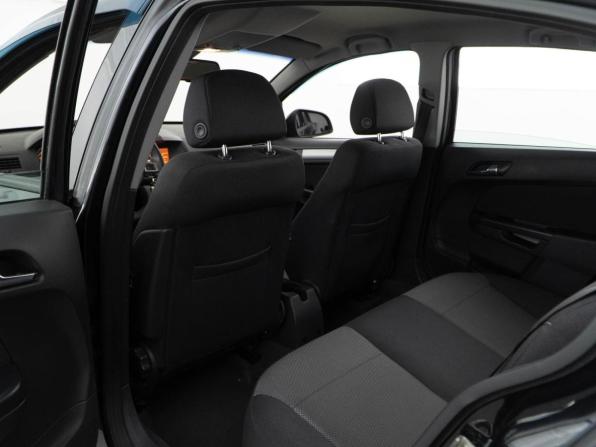 Opel Astra H Рестайлинг с пробегом 2013 года, цена 800 050 рублей, 124612 км, седан, Автокод Объявления