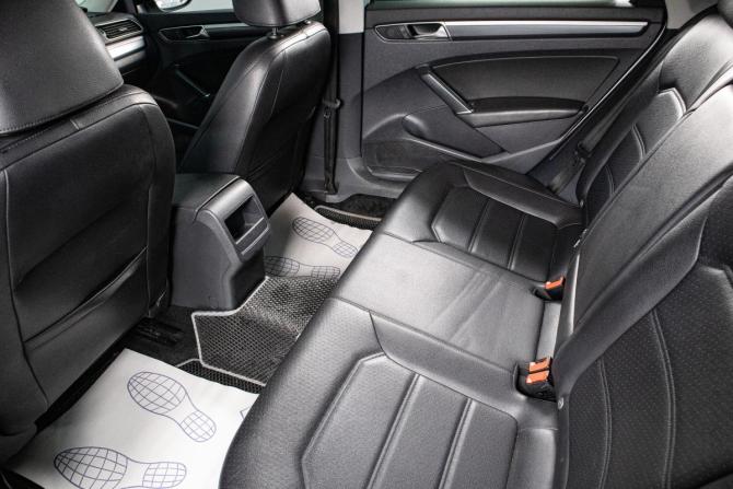 Volkswagen Passat B8 с пробегом 2017 года, цена 1 999 000 рублей, 151150 км, седан, Автокод Объявления