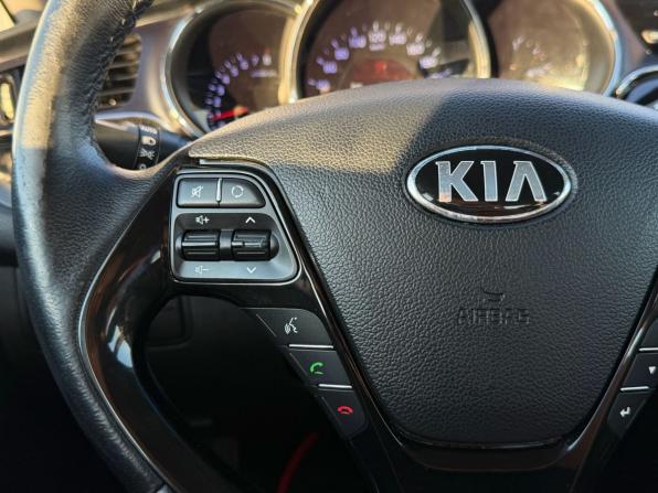 Kia Ceed II Рестайлинг с пробегом 2017 года, цена 1 230 000 рублей, 125300 км, хэтчбек, Автокод Объявления