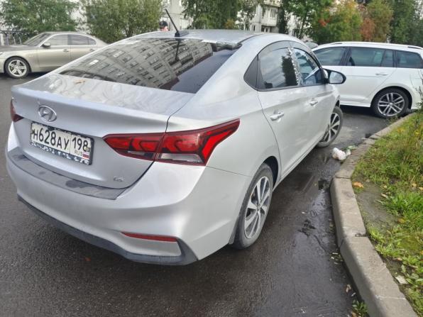 Hyundai Solaris II с пробегом 2017 года, цена 989 000 рублей, 192222 км, седан, Автокод Объявления