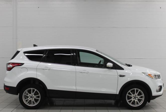 Ford Kuga II Рестайлинг с пробегом 2017 года, цена 1 465 000 рублей, 253238 км, внедорожник, Автокод Объявления