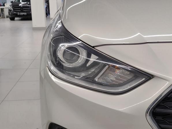 Hyundai Solaris II с пробегом 2018 года, цена 1 089 000 рублей, 165341 км, седан, Автокод Объявления