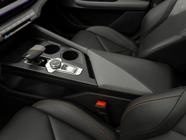 Changan UNI-V I с пробегом 2023 года, цена 2 170 000 рублей, 47008 км, лифтбек, Автокод Объявления