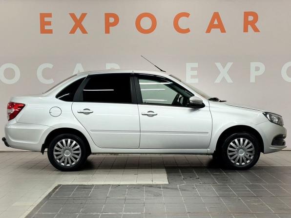 Lada (ВАЗ) Granta I Рестайлинг с пробегом 2022 года, цена 760 000 рублей, 50772 км, седан, Автокод Объявления