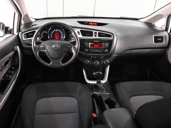 Kia Ceed II с пробегом 2015 года, цена 1 369 000 рублей, 137508 км, хэтчбек, Автокод Объявления