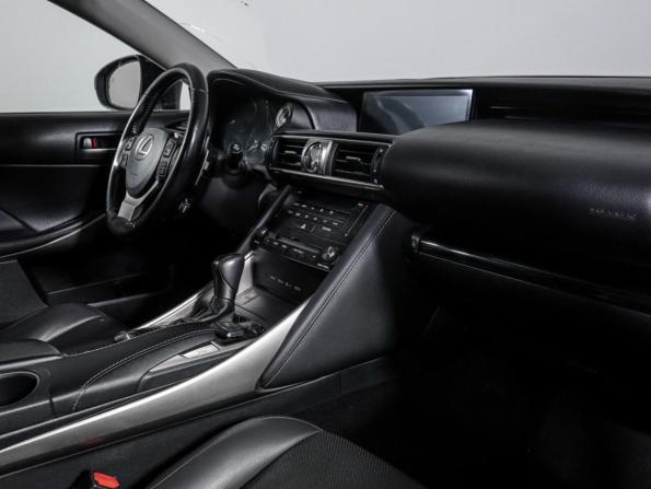 Lexus IS III Рестайлинг с пробегом 2017 года, цена 2 650 000 рублей, 206808 км, седан, Автокод Объявления