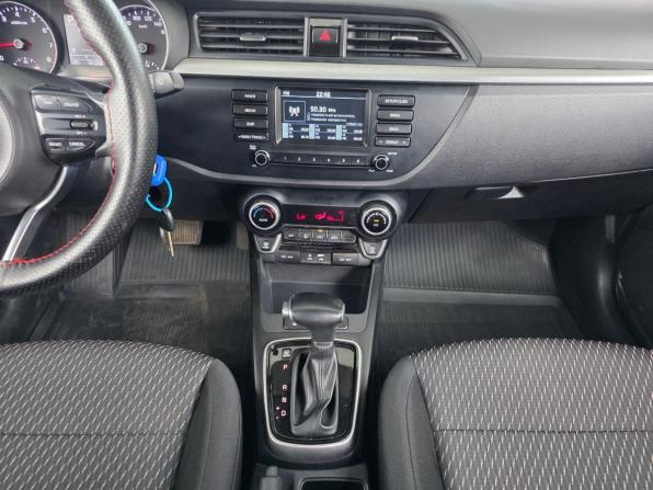 Kia Rio IV с пробегом 2017 года, цена 1 399 000 рублей, 73075 км, седан, Автокод Объявления