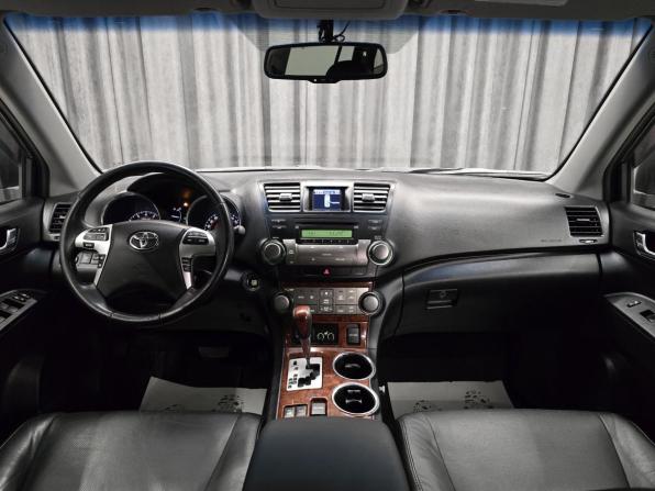 Toyota Highlander II (XU40) Рестайлинг с пробегом 2011 года, цена 2 059 000 рублей, 182000 км, внедорожник, Автокод Объявления