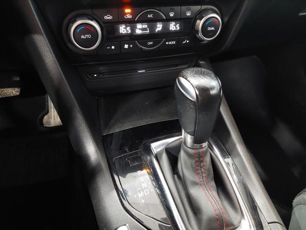 Mazda 3 III (BM) с пробегом 2015 года, цена 1 290 000 рублей, 170240 км, седан, Автокод Объявления