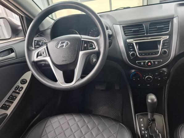 Hyundai Solaris I Рестайлинг с пробегом 2016 года, цена 963 000 рублей, 98000 км, хэтчбек, Автокод Объявления