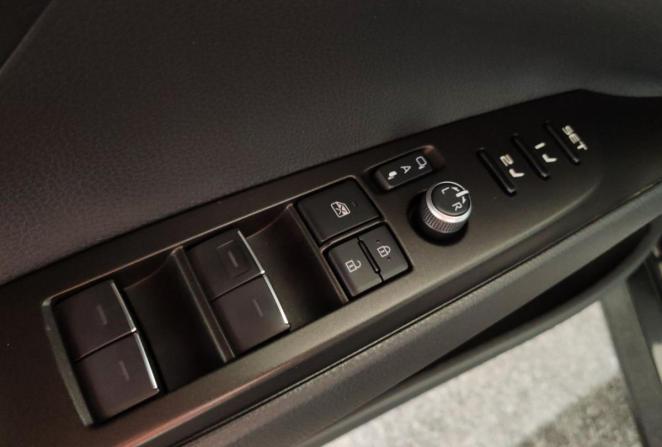 Toyota Camry VIII (XV70) Рестайлинг с пробегом 2021 года, цена 3 270 000 рублей, 82025 км, седан, Автокод Объявления