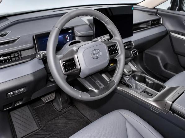 Toyota RAV4 VI (XA60) с пробегом 2026 года, цена 4 950 000 рублей, 25 км, внедорожник, Автокод Объявления