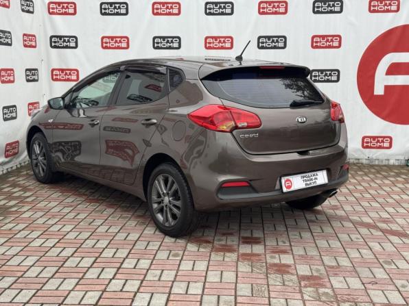 Kia Ceed II с пробегом 2012 года, цена 664 990 рублей, 178000 км, хэтчбек, Автокод Объявления