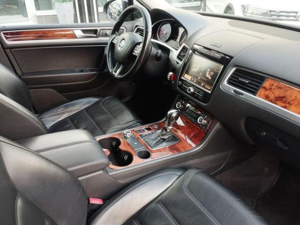 Volkswagen Touareg II с пробегом 2011 года, цена 1 729 000 рублей, 212195 км, внедорожник, Автокод Объявления