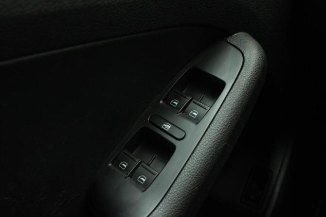 Volkswagen Jetta VI Рестайлинг с пробегом 2017 года, цена 1 639 000 рублей, 69159 км, седан, Автокод Объявления