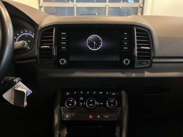 Skoda Karoq I с пробегом 2021 года, цена 2 350 000 рублей, 105186 км, внедорожник, Автокод Объявления