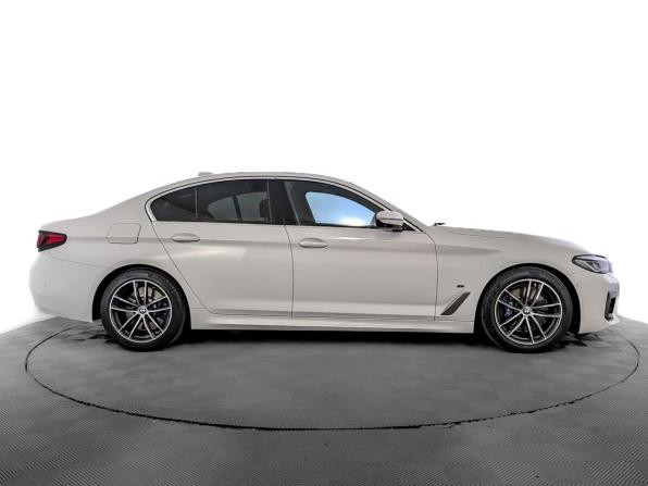 BMW 5 серии VII (G30/G31/G38) Рестайлинг с пробегом 2021 года, цена 4 400 000 рублей, 54082 км, седан, Автокод Объявления