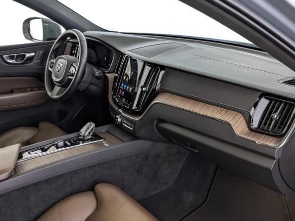 Volvo XC60 II Рестайлинг с пробегом 2021 года, цена 4 790 000 рублей, 46404 км, внедорожник, Автокод Объявления