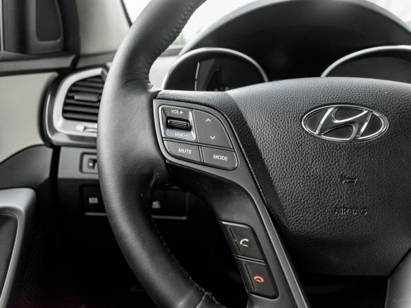 Hyundai Santa Fe III с пробегом 2013 года, цена 2 130 000 рублей, 211372 км, внедорожник, Автокод Объявления