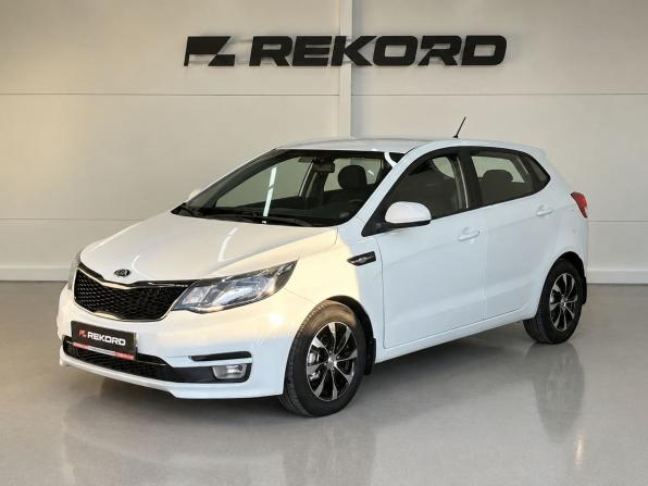 Kia Rio III Рестайлинг с пробегом 2016 года, цена 1 019 000 рублей, 104600 км, хэтчбек, Автокод Объявления
