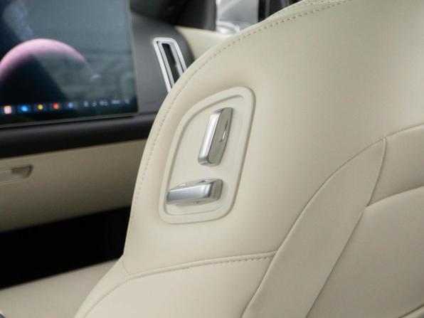 Li Auto (Lixiang) L8 I с пробегом 2023 года, цена 6 547 077 рублей, 6784 км, внедорожник, Автокод Объявления