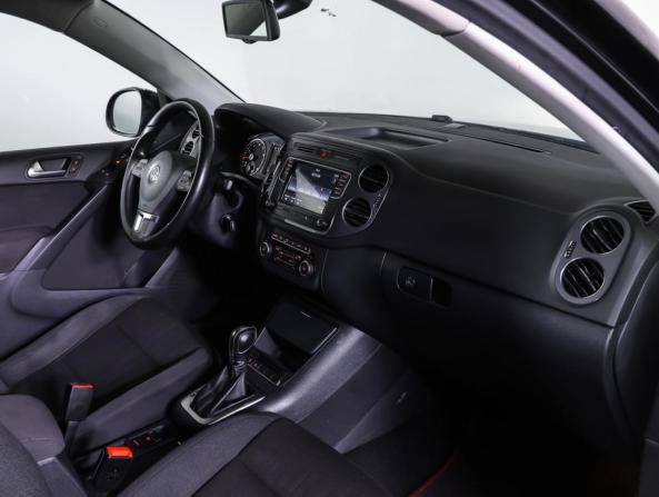 Volkswagen Tiguan I Рестайлинг с пробегом 2011 года, цена 1 237 000 рублей, 185625 км, внедорожник, Автокод Объявления