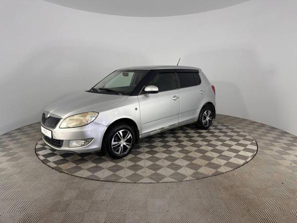 Skoda Fabia II Рестайлинг с пробегом 2011 года, цена 414 000 рублей, 299878 км, хэтчбек, Автокод Объявления