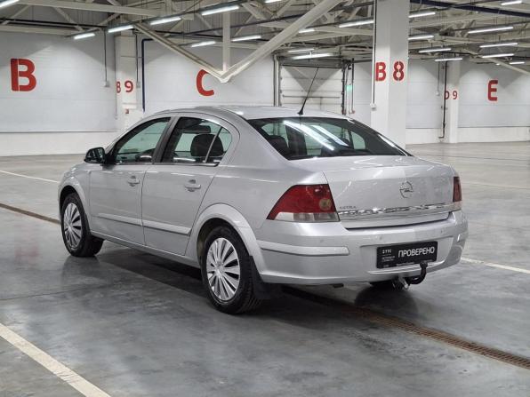 Opel Astra H Рестайлинг с пробегом 2012 года, цена 589 000 рублей, 213035 км, седан, Автокод Объявления