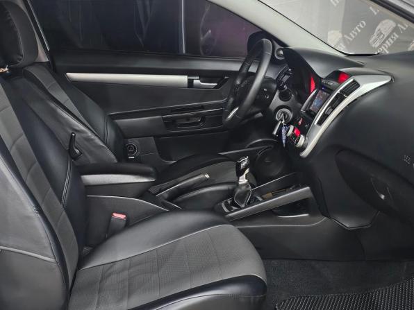 Kia Ceed I Рестайлинг с пробегом 2011 года, цена 695 000 рублей, 258000 км, хэтчбек, Автокод Объявления