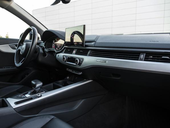 Audi A4 V (B9) Рестайлинг с пробегом 2019 года, цена 3 238 000 рублей, 163903 км, универсал, Автокод Объявления