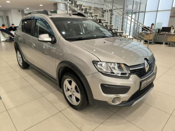 Renault Sandero II с пробегом 2017 года, цена 830 000 рублей, 146475 км, хэтчбек, Автокод Объявления