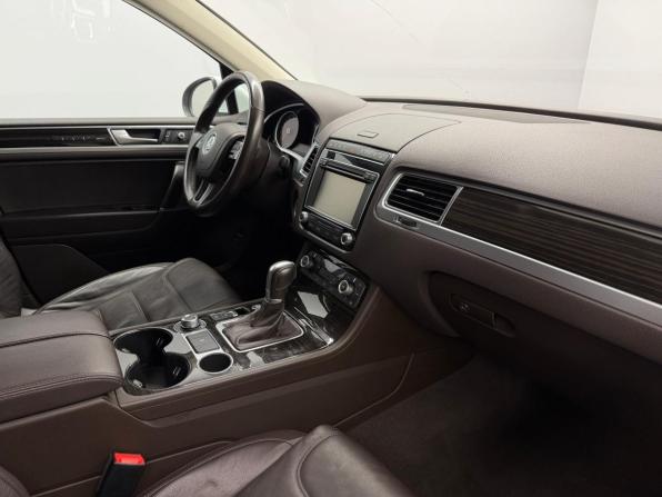Volkswagen Touareg II Рестайлинг с пробегом 2016 года, цена 2 777 000 рублей, 142988 км, внедорожник, Автокод Объявления