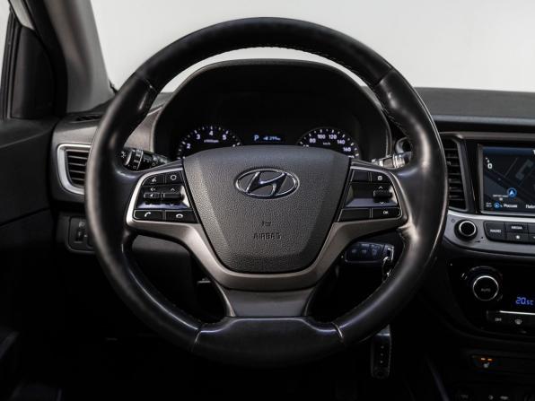 Hyundai Solaris II с пробегом 2018 года, цена 1 220 000 рублей, 195234 км, седан, Автокод Объявления