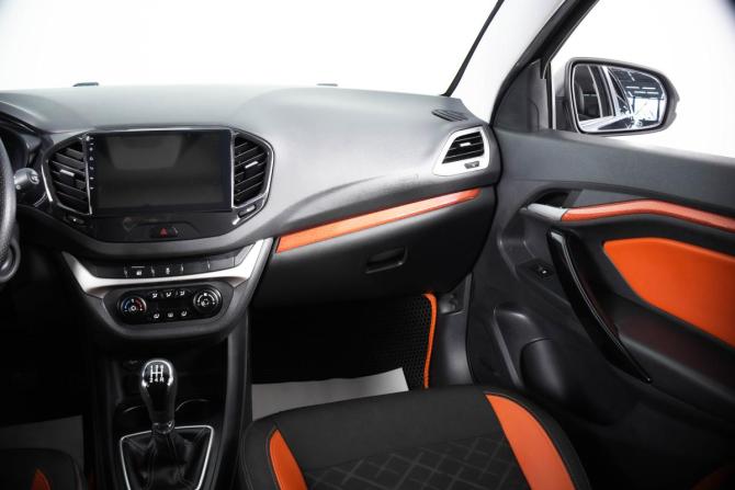 Lada (ВАЗ) Vesta I с пробегом 2020 года, цена 1 369 000 рублей, 100400 км, универсал, Автокод Объявления