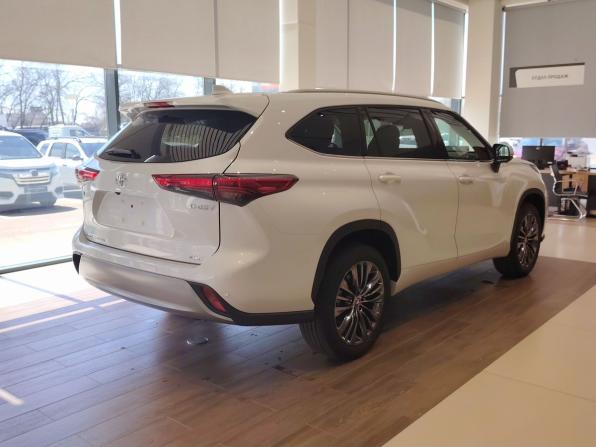 Toyota Highlander IV (XU70) с пробегом 2025 года, цена 5 450 000 рублей, 35 км, внедорожник, Автокод Объявления