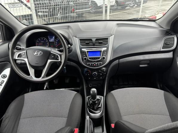Hyundai Solaris I с пробегом 2013 года, цена 692 160 рублей, 164304 км, хэтчбек, Автокод Объявления