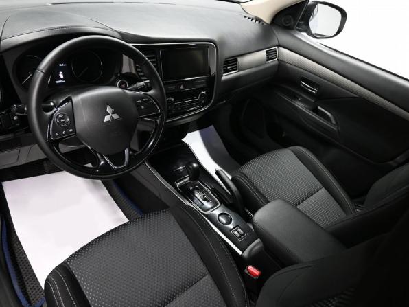 Mitsubishi Outlander III Рестайлинг 2 с пробегом 2018 года, цена 1 625 000 рублей, 156892 км, внедорожник, Автокод Объявления