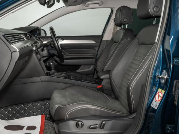 Volkswagen Passat B8 Рестайлинг с пробегом 2021 года, цена 2 400 000 рублей, 52607 км, седан, Автокод Объявления