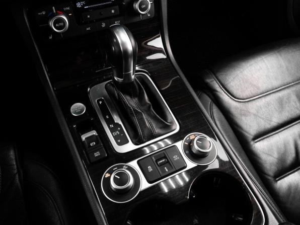 Volkswagen Touareg II Рестайлинг с пробегом 2016 года, цена 3 239 000 рублей, 189786 км, внедорожник, Автокод Объявления