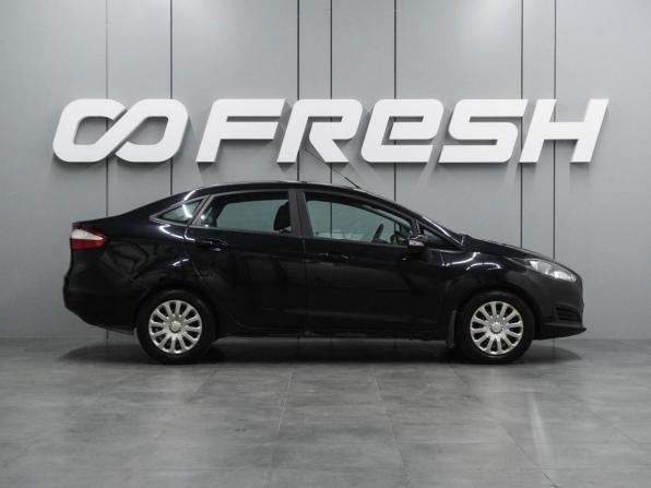 Ford Fiesta Mk6 Рестайлинг с пробегом 2015 года, цена 774 000 рублей, 140103 км, седан, Автокод Объявления