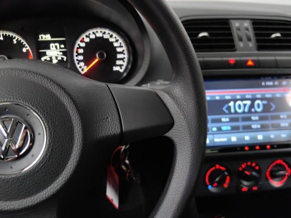 Volkswagen Polo V с пробегом 2015 года, цена 898 000 рублей, 106000 км, седан, Автокод Объявления