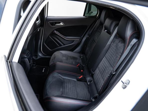 Mercedes-Benz GLA I (X156) Рестайлинг с пробегом 2018 года, цена 2 640 000 рублей, 80638 км, внедорожник, Автокод Объявления