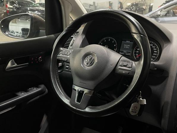 Volkswagen Touran I Рестайлинг 2 с пробегом 2012 года, цена 1 170 000 рублей, 146520 км, компактвэн, Автокод Объявления