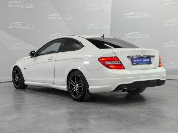 Mercedes-Benz C-Класс III (W204) Рестайлинг с пробегом 2011 года, цена 1 605 000 рублей, 220000 км, купе, Автокод Объявления