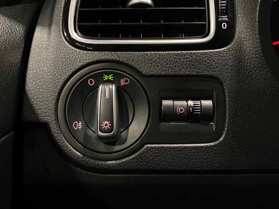 Volkswagen Polo V Рестайлинг Челябинск  - изображение 16