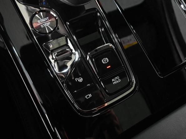 GAC M8 с пробегом 2024 года, цена 4 090 000 рублей, 38108 км, минивэн, Автокод Объявления